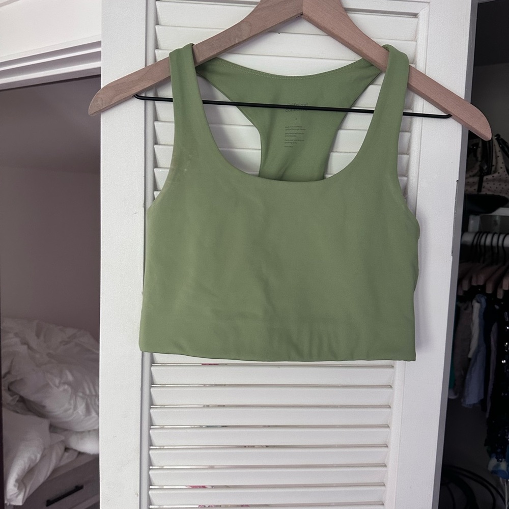 Girlfriend Collective Green Fitted Crop Tank Top